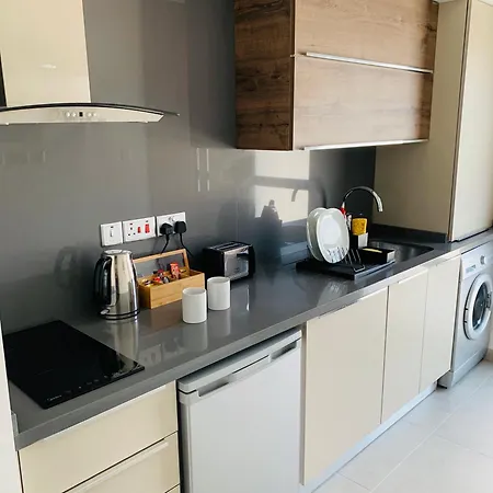 Pomelo Kyrenia Apartament *