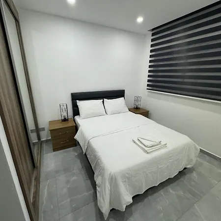 Pomelo Kyrenia Apartament *